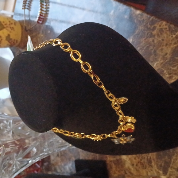 Necklace - Picture 2 of 5